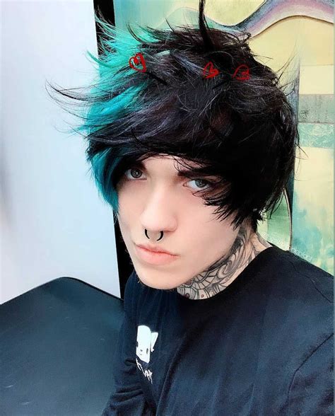 emo style for guys|guy with emo haircut gets.